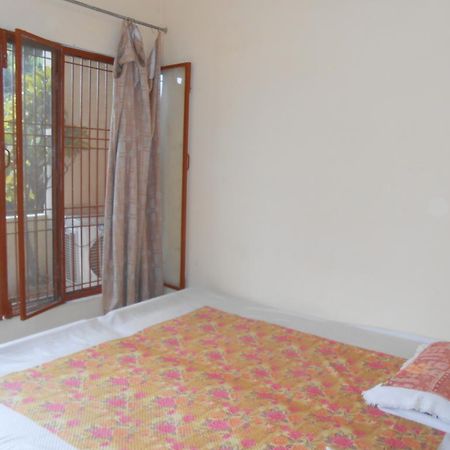 Maruti Guest House Benares Buitenkant foto